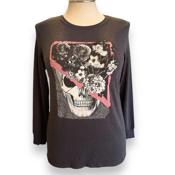 Torrid 1 (1X 14/16) Skull Floral Abstract Super Soft‎ Slub Long Sleeve T Shirt - Picture 1 of 2